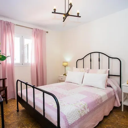 Holiday home Casa Juana A 50 Metros La Playa Del Reducto Y Wifi Free